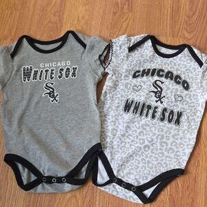 MLB Chicago White Sox Baby 12M Bodysuits 2pc NWOT Hearts Animal Print